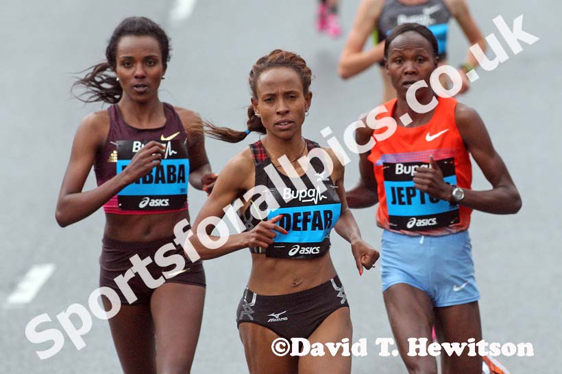 Meseret Defar leads the BUPA Great North Run.